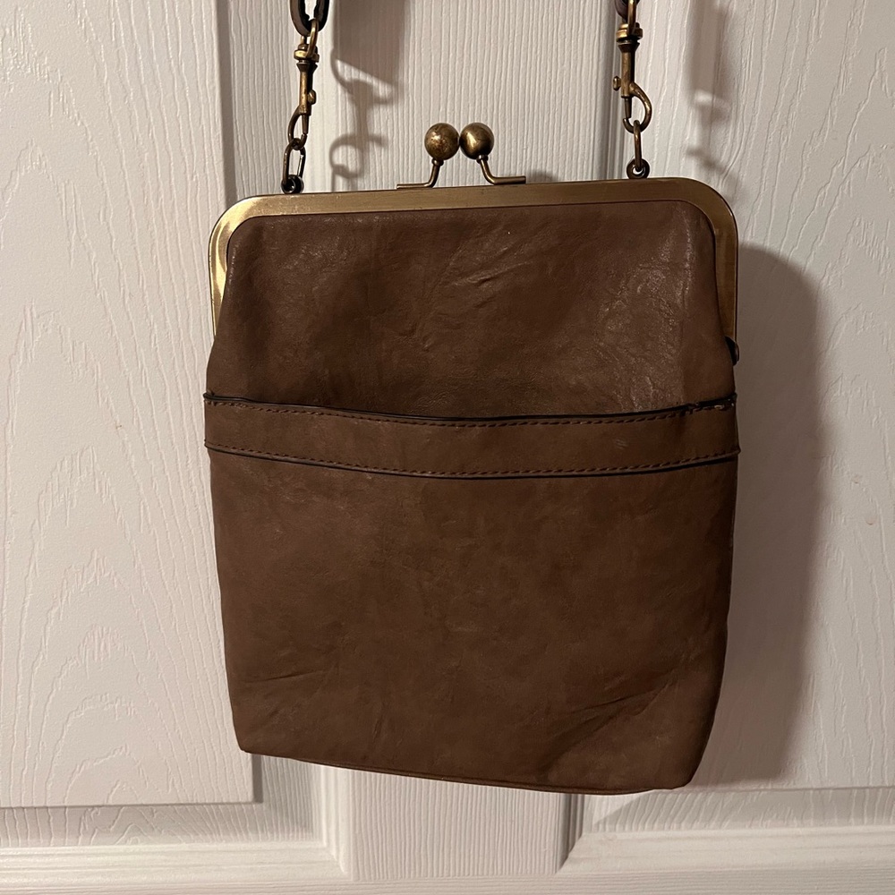 Bueno Tan kiss lock Crossbody with Gold Accents